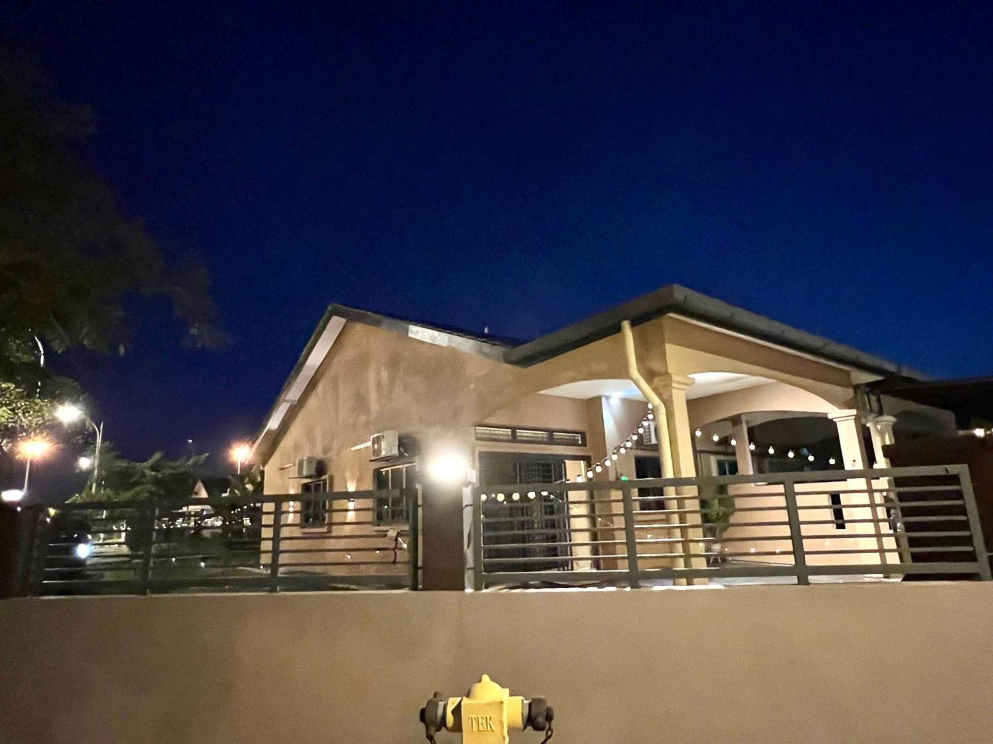 Quayside Cove Homestay - Corner House, Shah Alam Rimbayu Netflix Syok Tv Bbq Extérieur photo